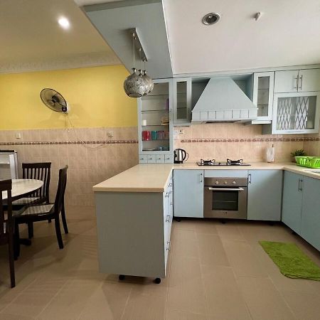 Rini Utama Homestay Skudai Bagian luar foto