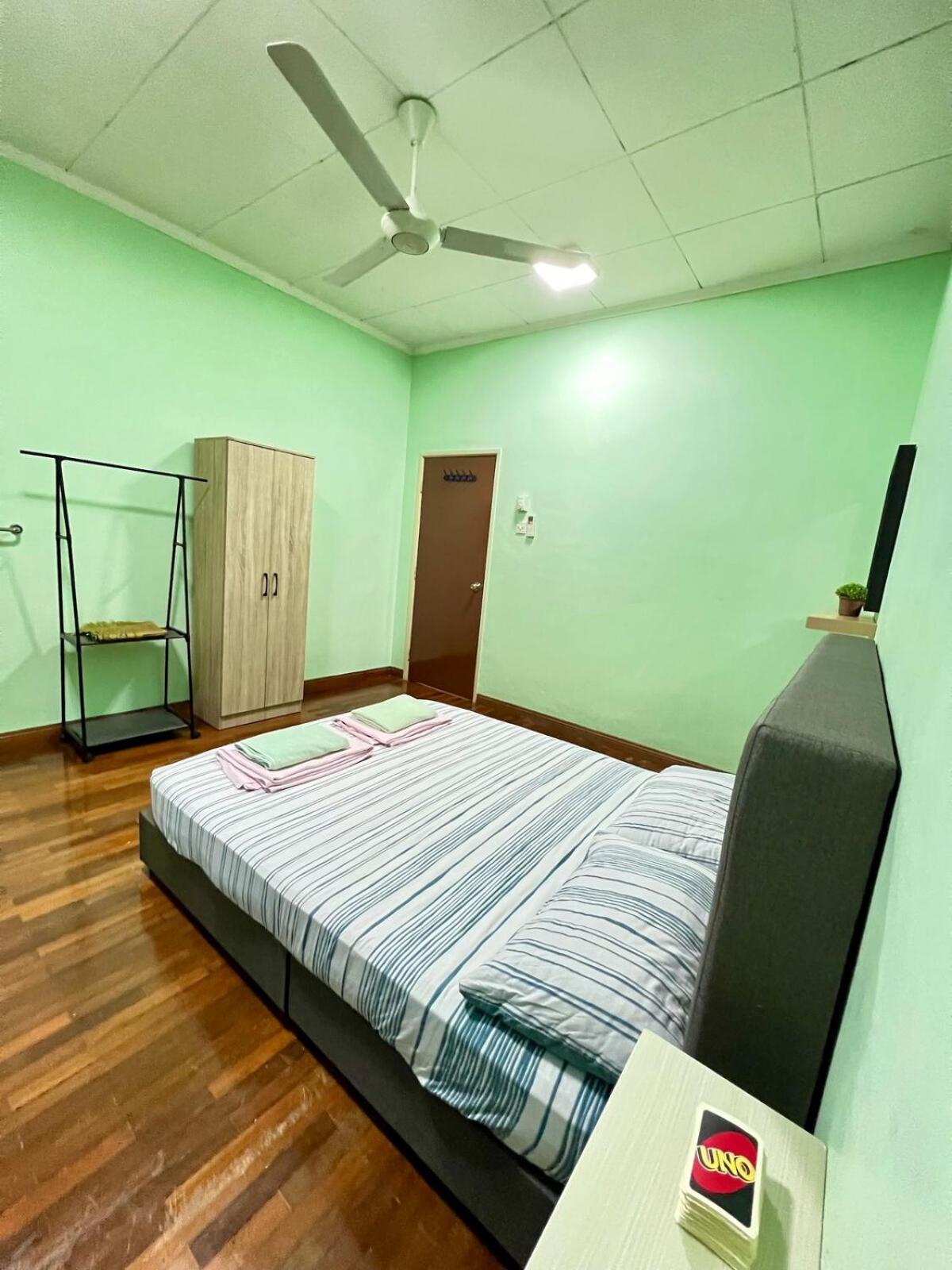 Rini Utama Homestay Skudai Bagian luar foto