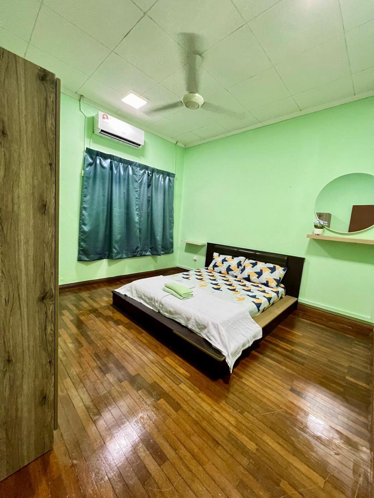 Rini Utama Homestay Skudai Bagian luar foto