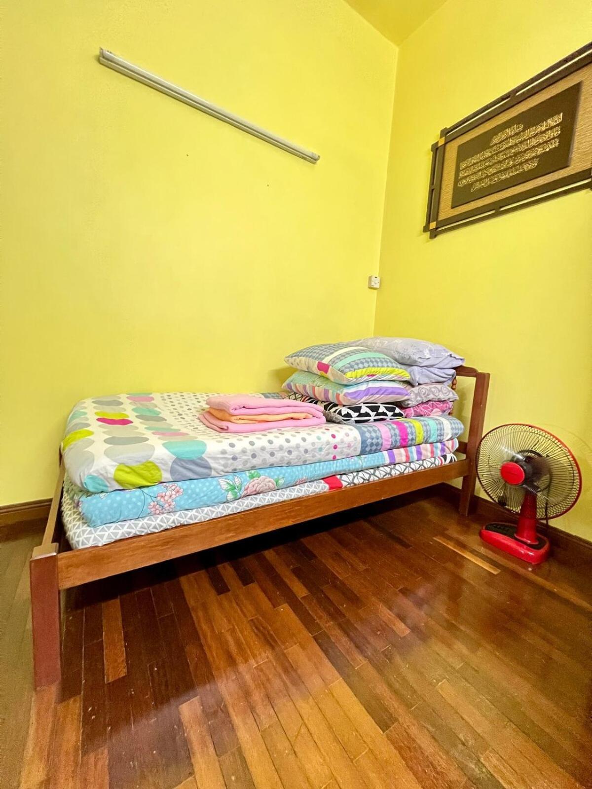 Rini Utama Homestay Skudai Bagian luar foto